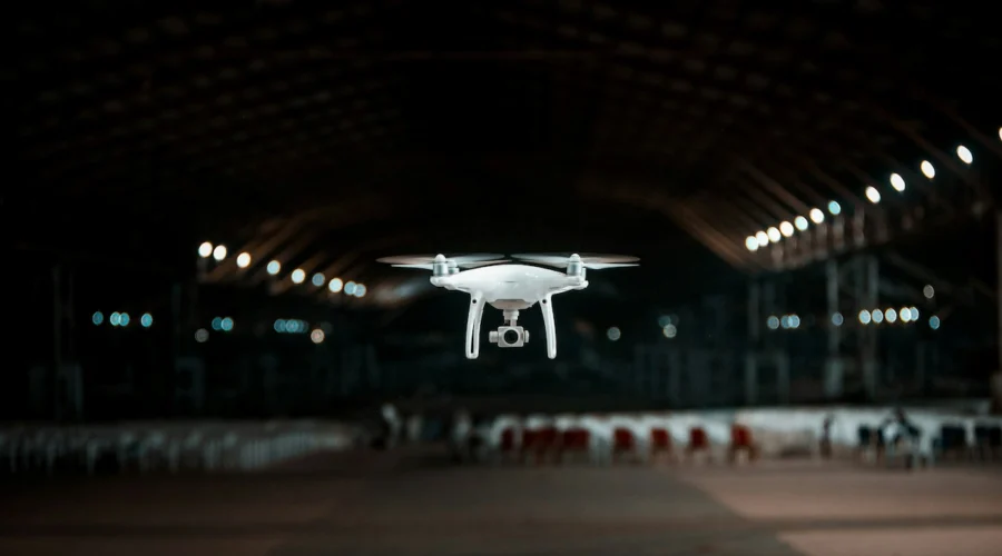 Come scegliere operatori droni certificati per ispezioni industriali 🛩️🏭