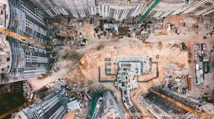 Monitoraggio dei cantieri con drone: come organizzare voli e confrontare i progressi 🏗️🚁
