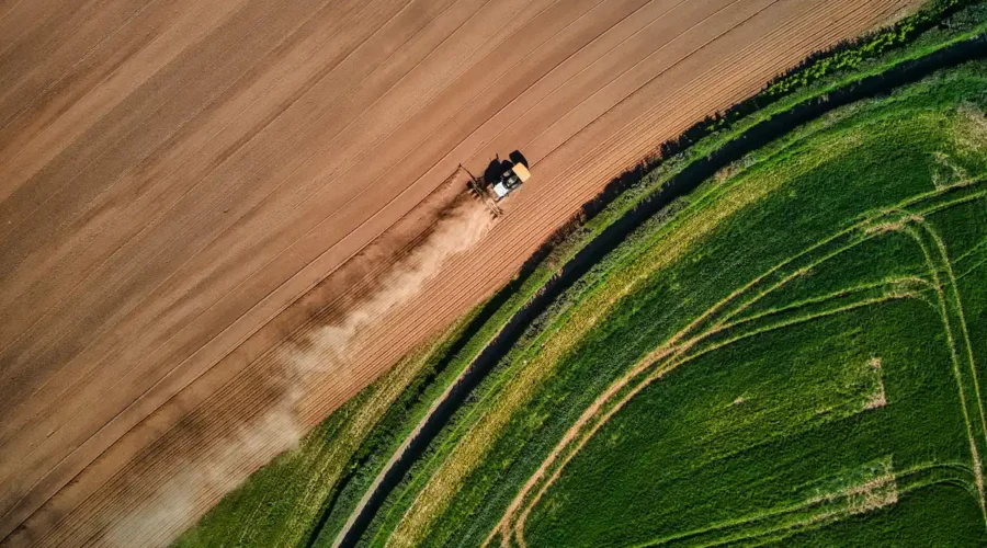 Droni per agricoltura: applicazioni, vantaggi e limiti 🌱🚁